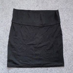 Black bodycon/mini skirt 🎵🎉